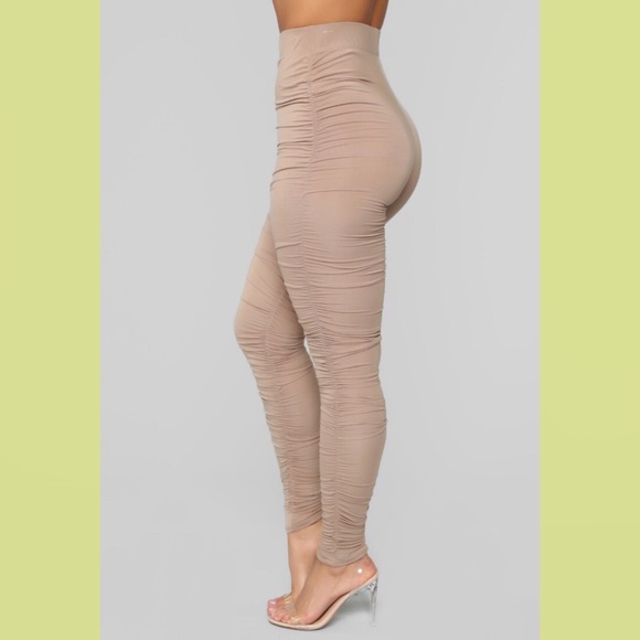 RUCHED PANT SET - Picture 6 of 8